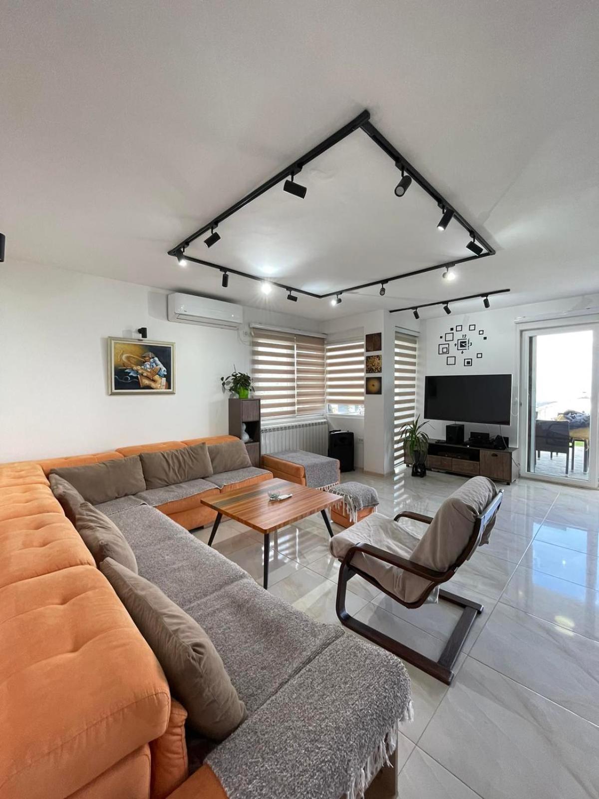 City View Apartment Szkopje Kültér fotó