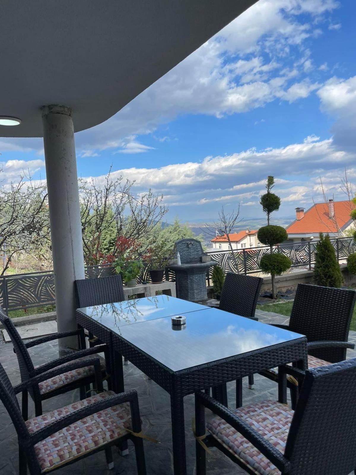 City View Apartment Szkopje Kültér fotó
